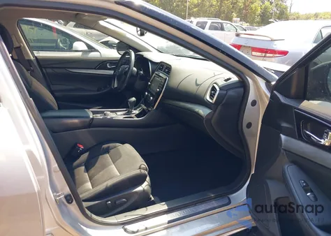 2018 Nissan Maxima 3.5 S z USA, uszkodzony, nr VIN 1N4AA6AP7JC369878